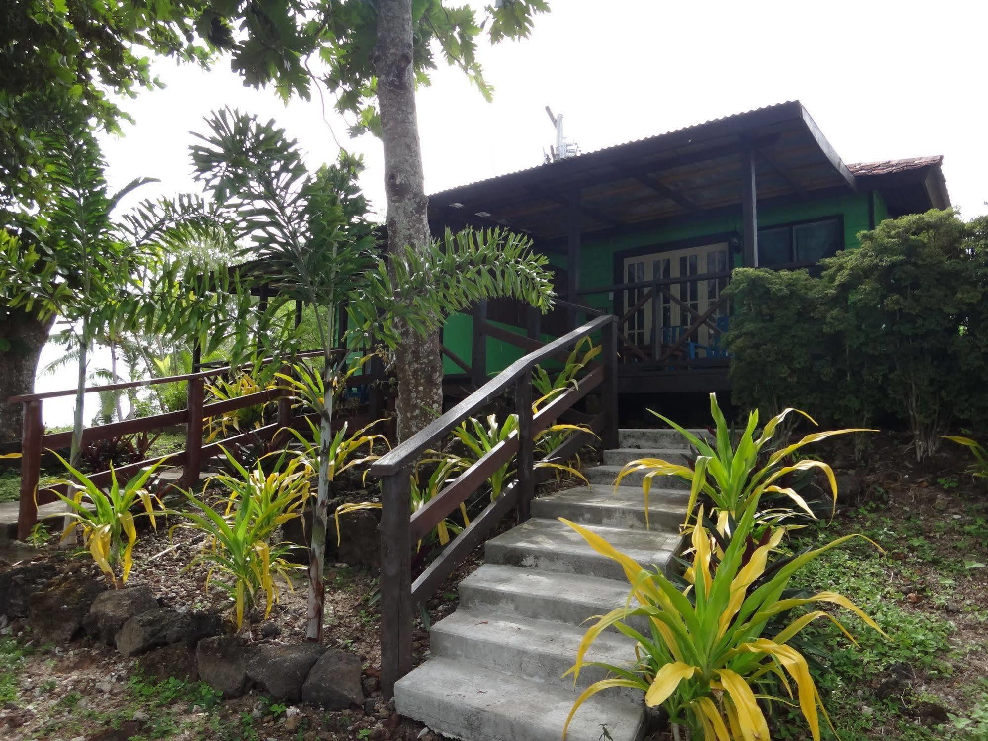 Vaimoana Seaside Lodge Savai'i Island Екстер'єр фото