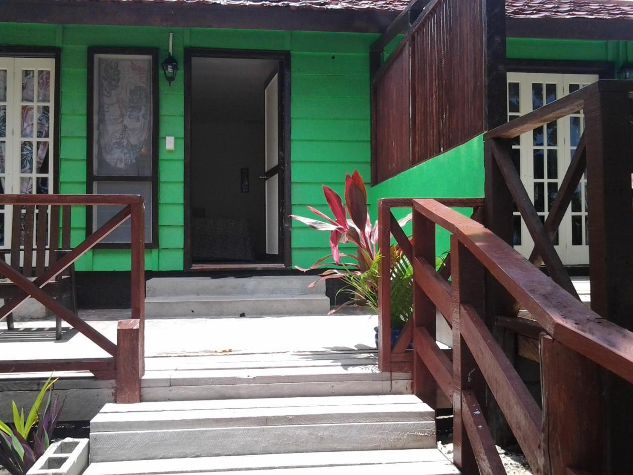 Vaimoana Seaside Lodge Savai'i Island Номер фото